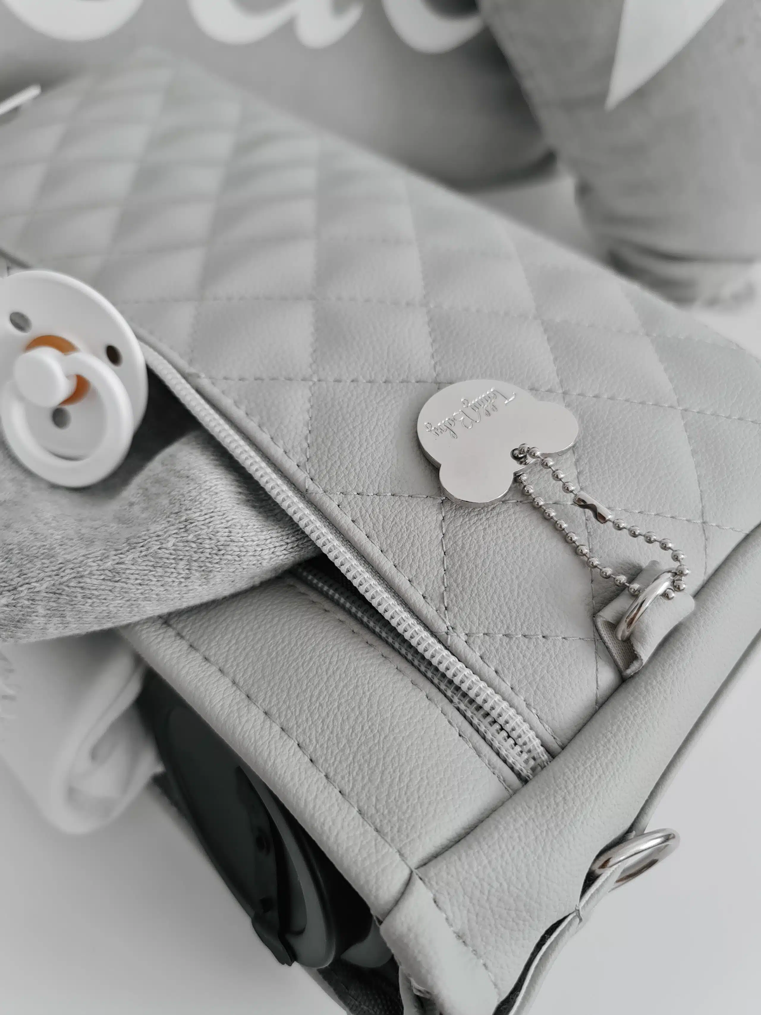 ⁦QUICKY BAG אפור בטון⁩ – תמונה ⁦7⁩