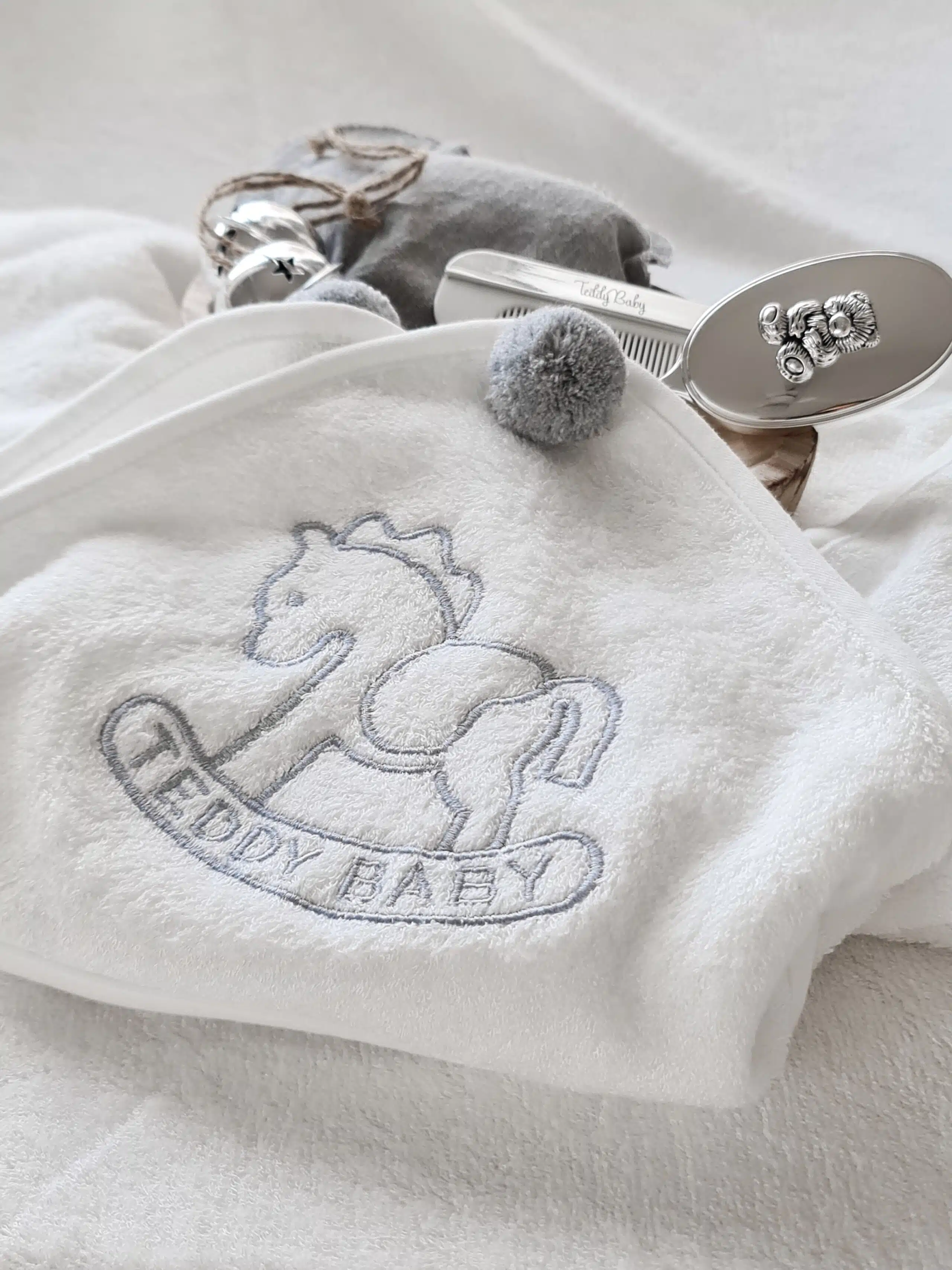 ⁦BABY TOWEL POMPOM GRAY⁩ – תמונה ⁦2⁩