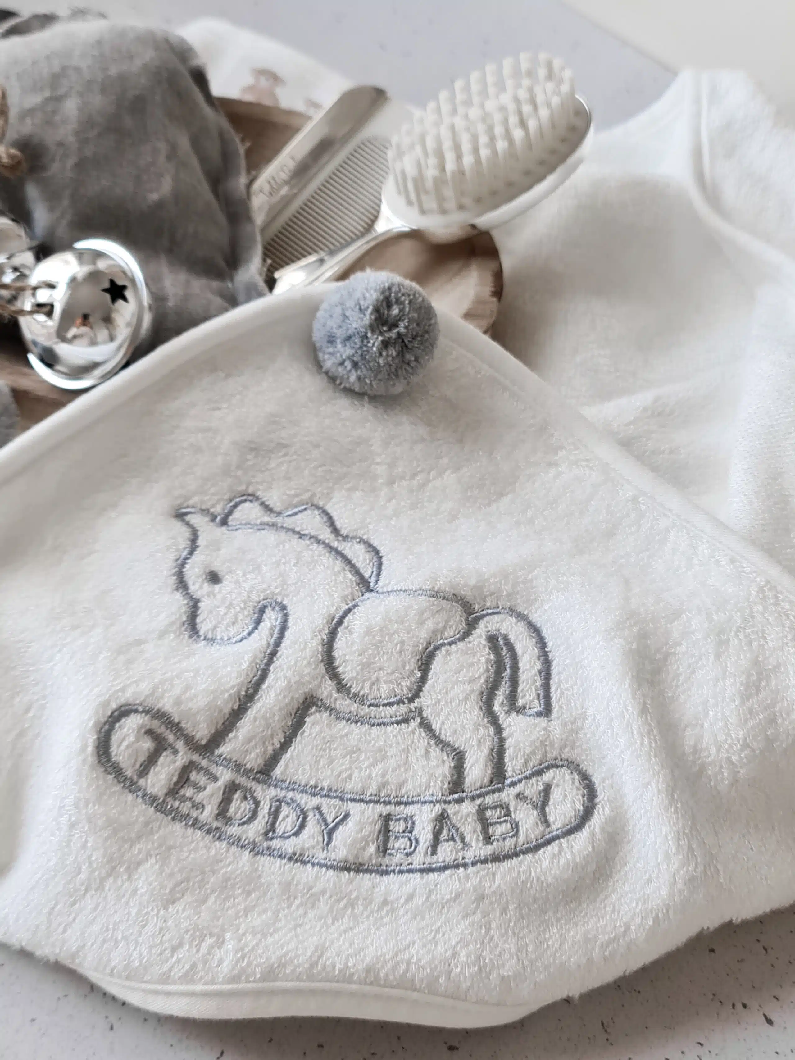 ⁦BABY TOWEL POMPOM GRAY⁩ – תמונה ⁦7⁩