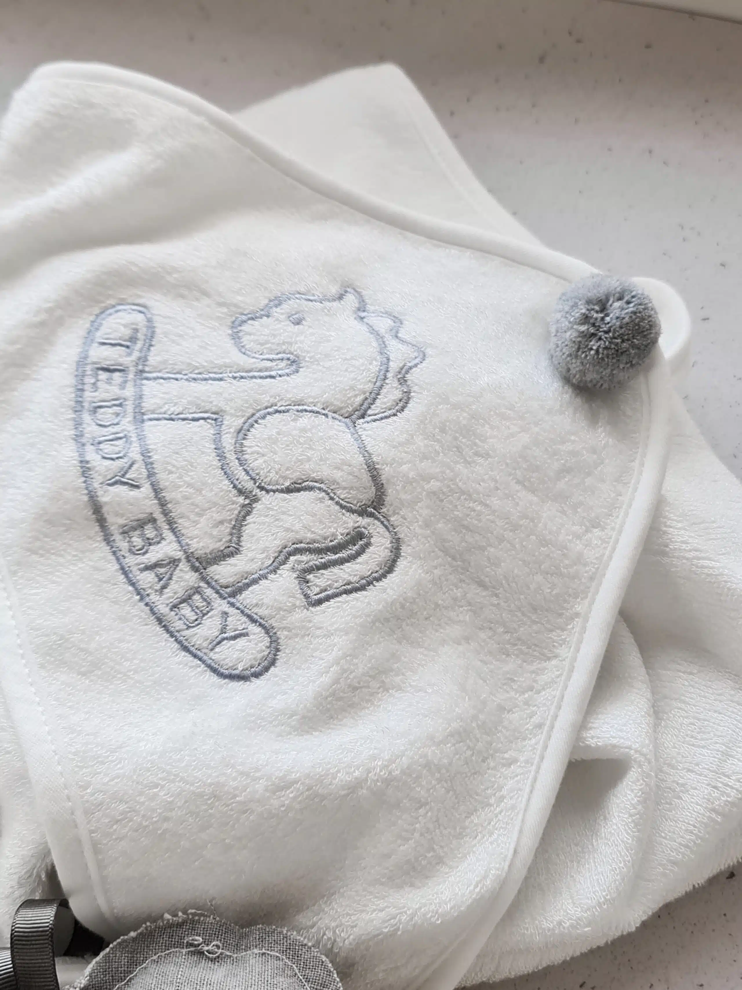 ⁦BABY TOWEL POMPOM GRAY⁩ – תמונה ⁦6⁩