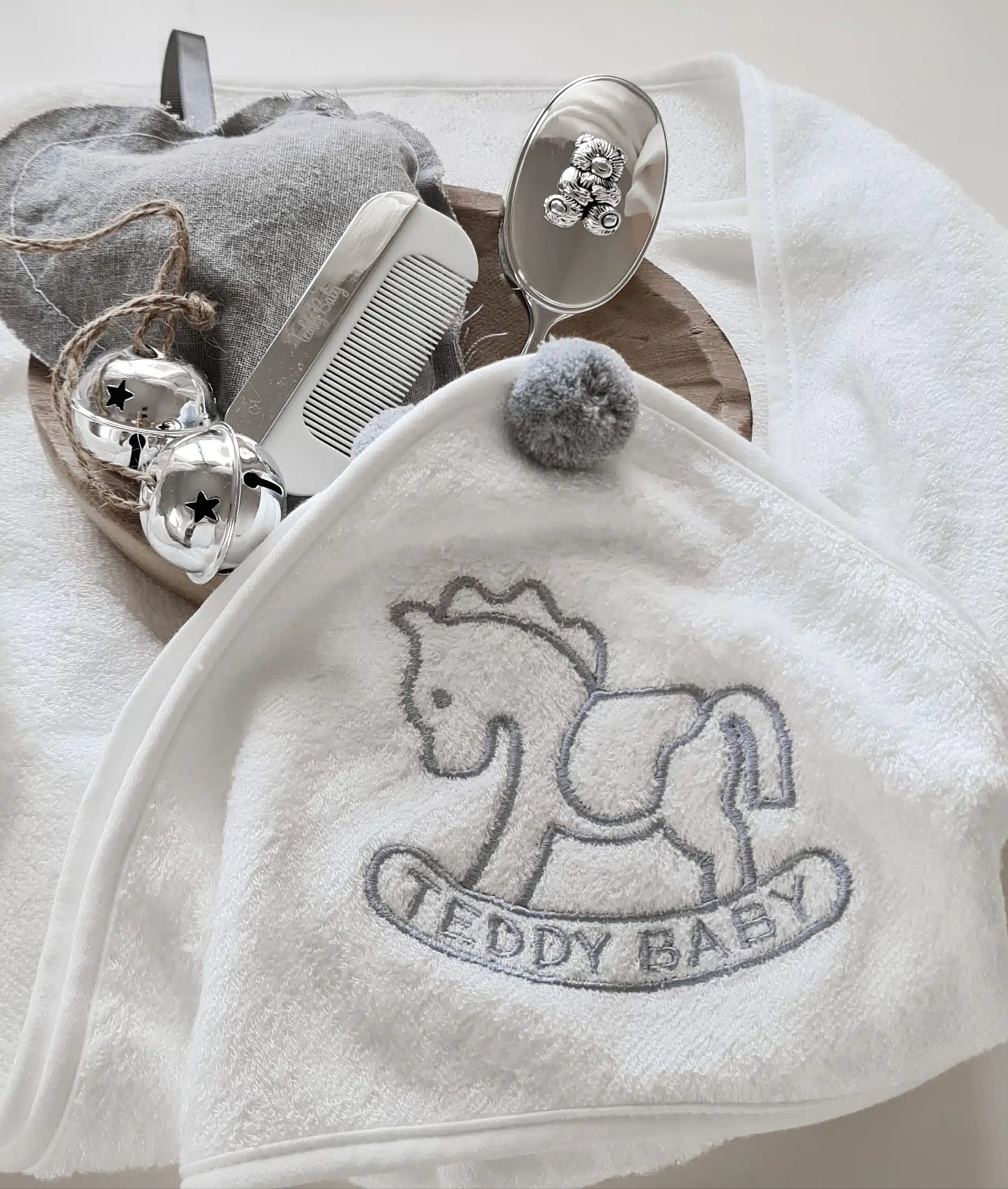 ⁦BABY TOWEL POMPOM GRAY⁩ – תמונה ⁦3⁩