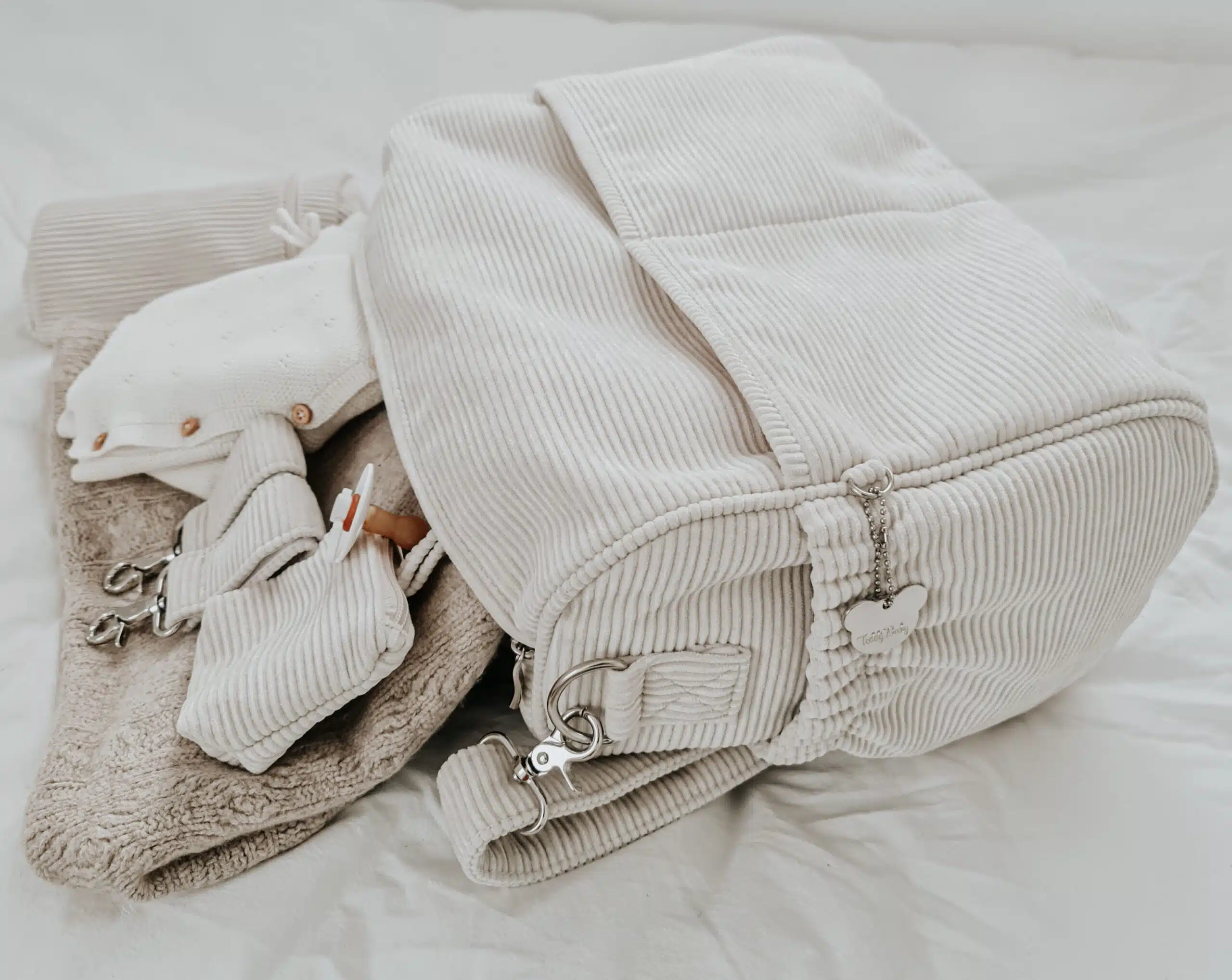 ⁦תיק החתלה - קורדרוי חלבי⁩ – תמונה ⁦7⁩