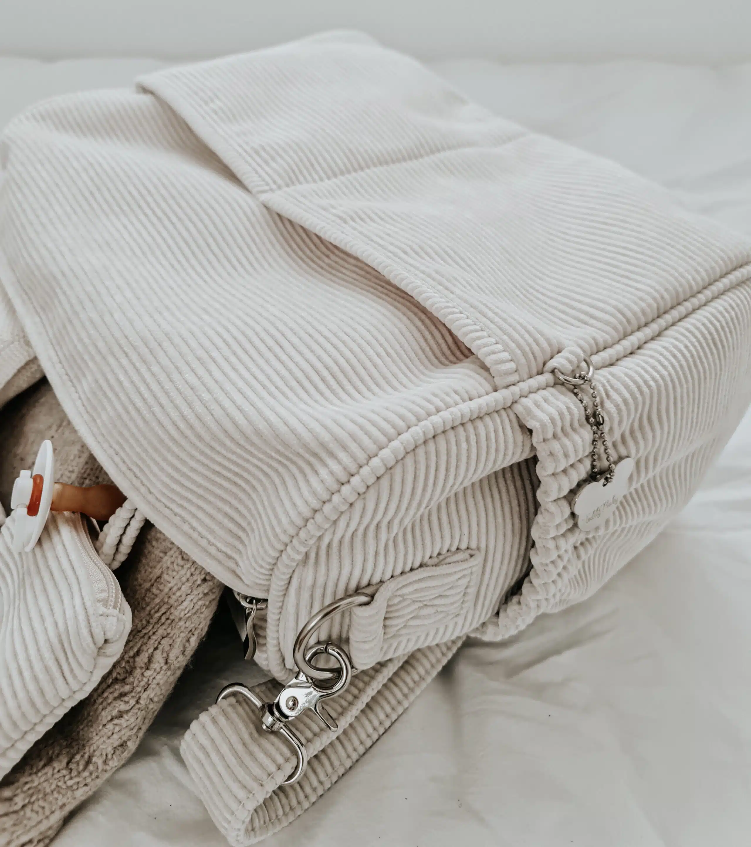 ⁦תיק החתלה - קורדרוי חלבי⁩ – תמונה ⁦5⁩