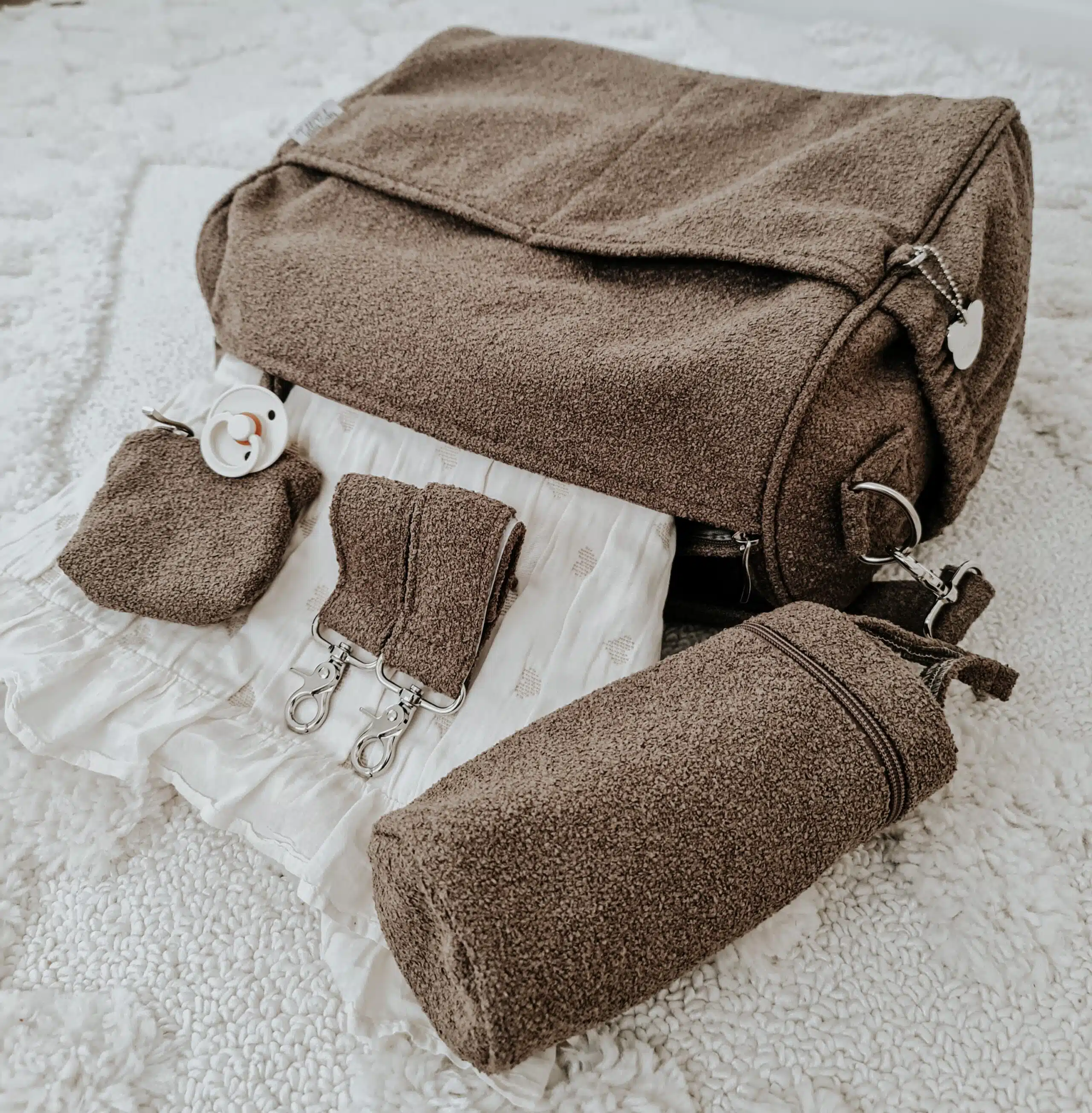 חבילת צמר חום