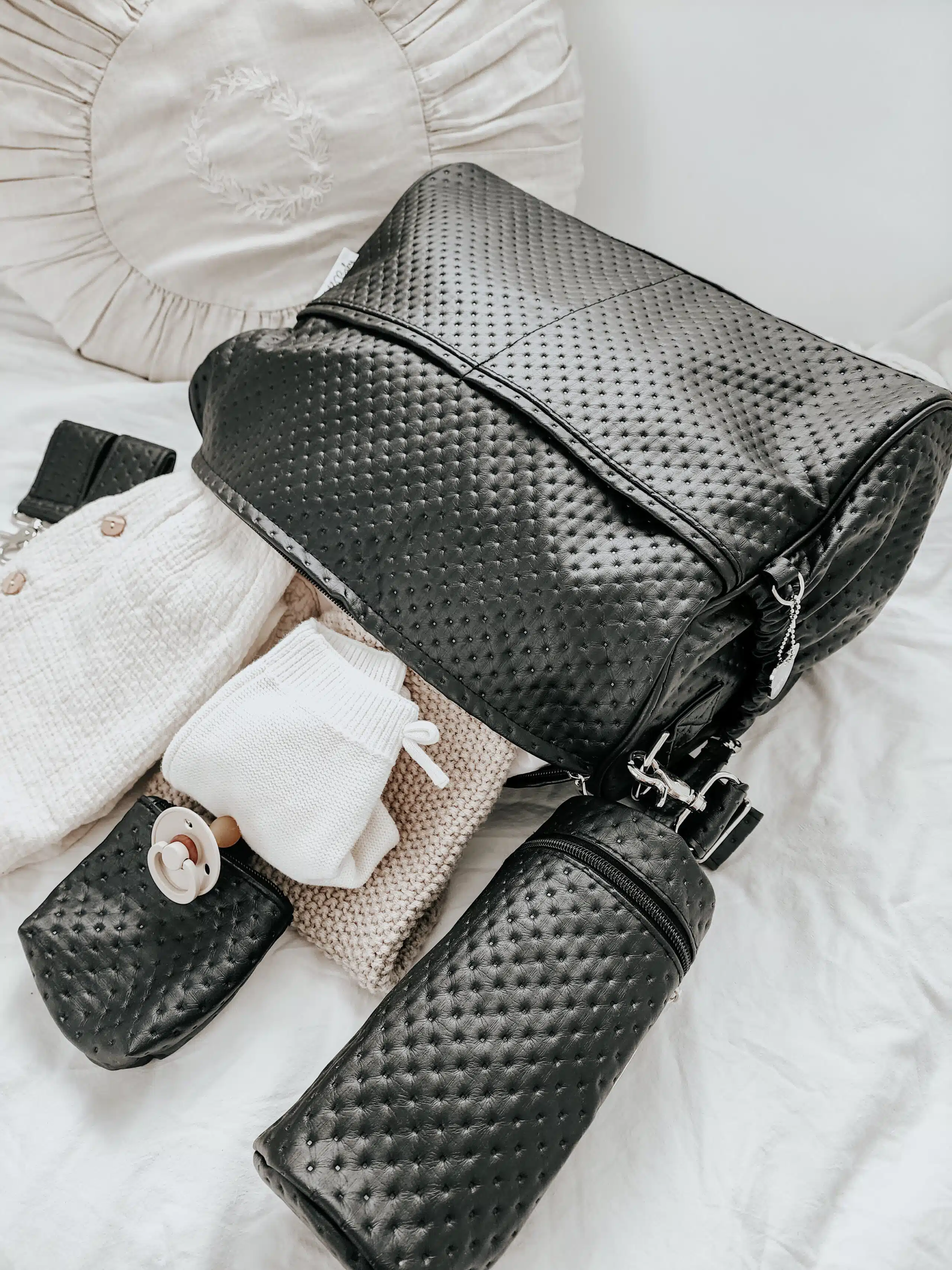 ⁦תיק החתלה - שחור נקודות⁩ – תמונה ⁦9⁩