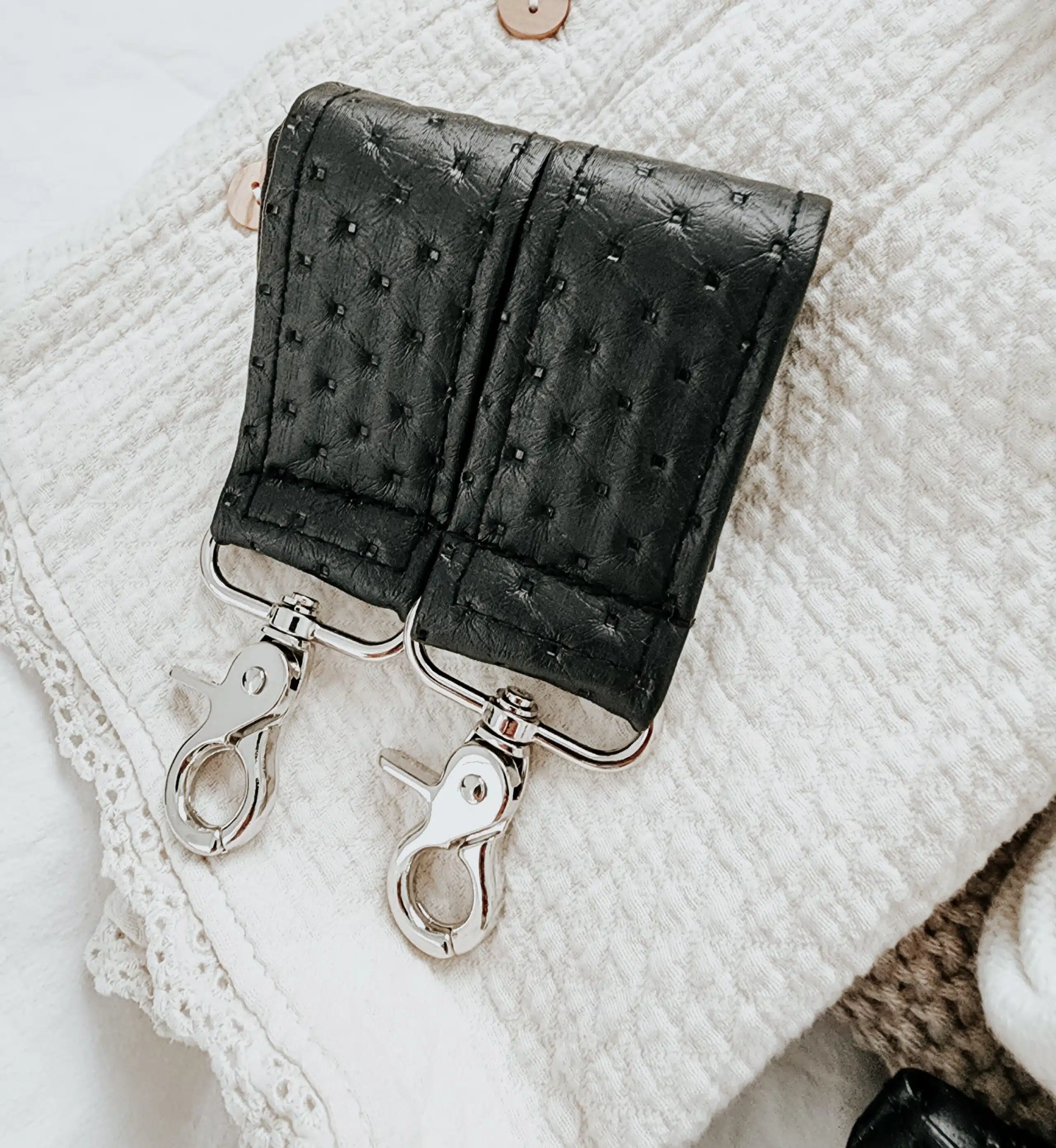 ⁦תיק החתלה - שחור נקודות⁩ – תמונה ⁦2⁩