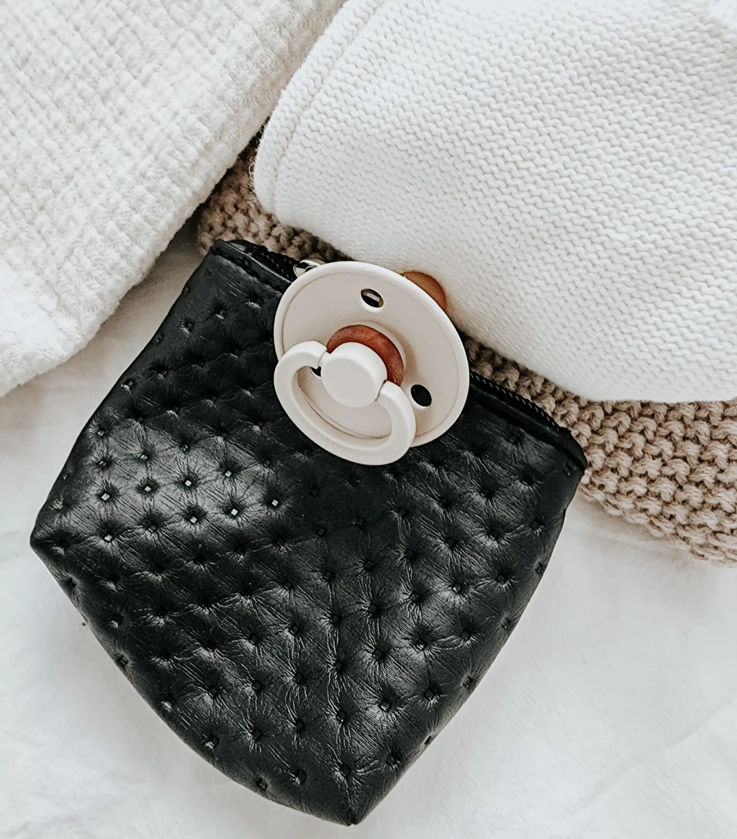 ⁦תיק החתלה - שחור נקודות⁩ – תמונה ⁦3⁩