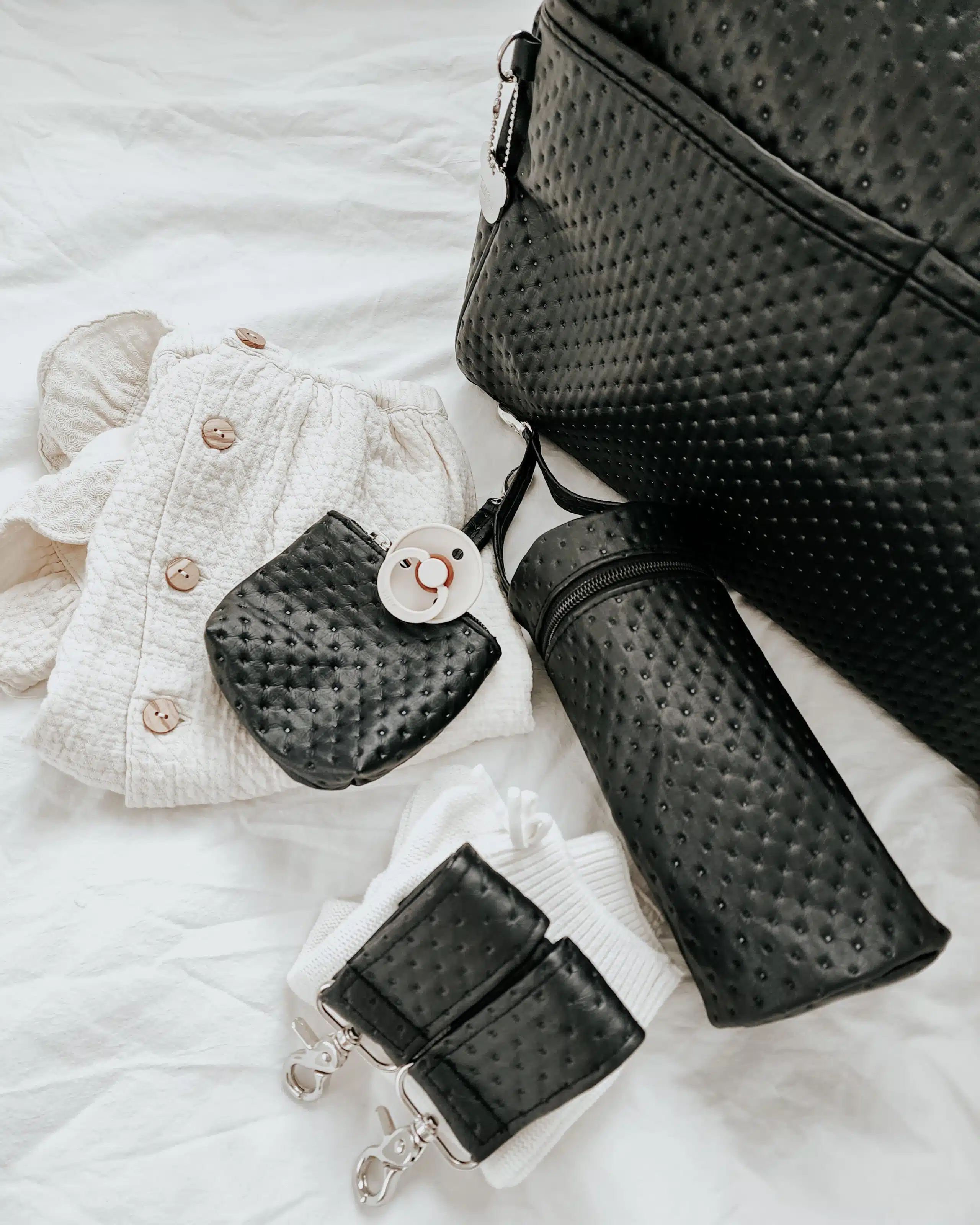 ⁦תיק החתלה - שחור נקודות⁩ – תמונה ⁦8⁩