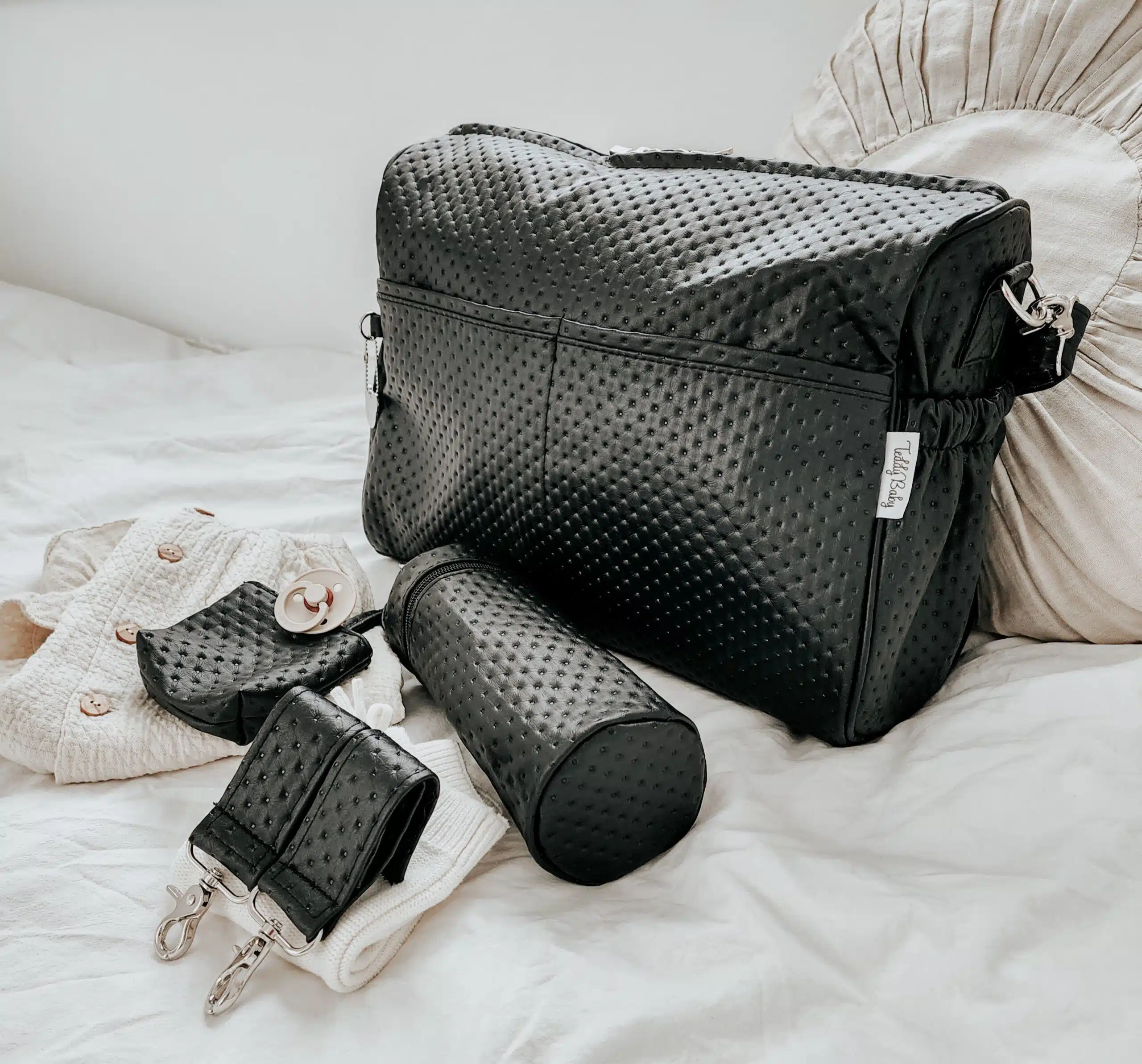 ⁦תיק החתלה - שחור נקודות⁩ – תמונה ⁦12⁩