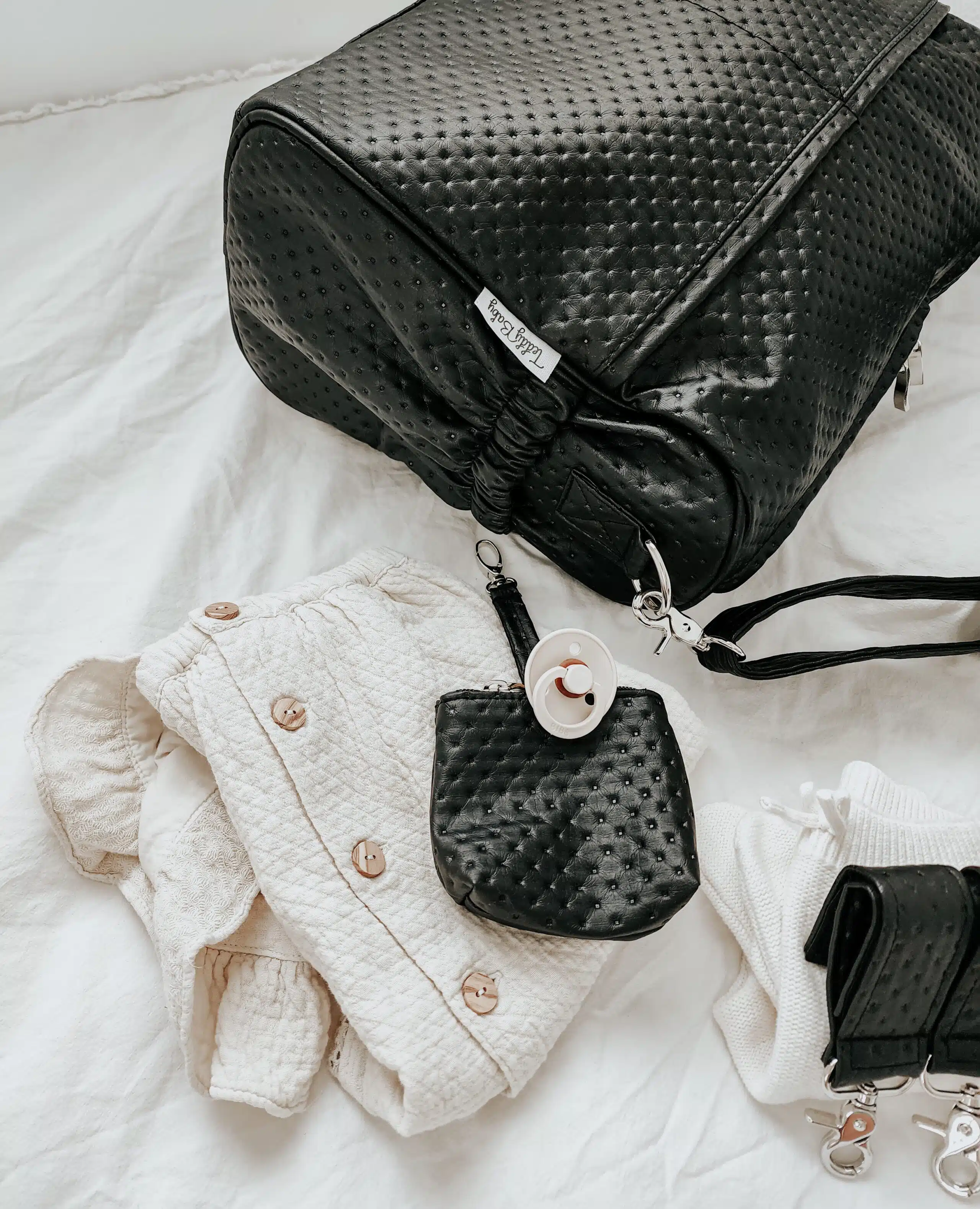 ⁦תיק החתלה - שחור נקודות⁩ – תמונה ⁦6⁩